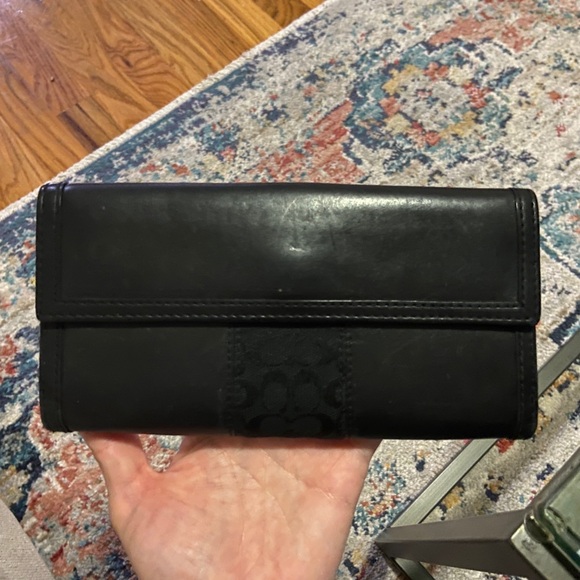 Coach Slim Double Snap Closure 12 Card Wallet/Clutch in Black Leather - Picture 2 of 11
